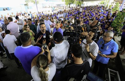 Governador entrega veículos do Fortalece Alagoas e anuncia liberação de R$ 2,8 milhões para Cajueiro