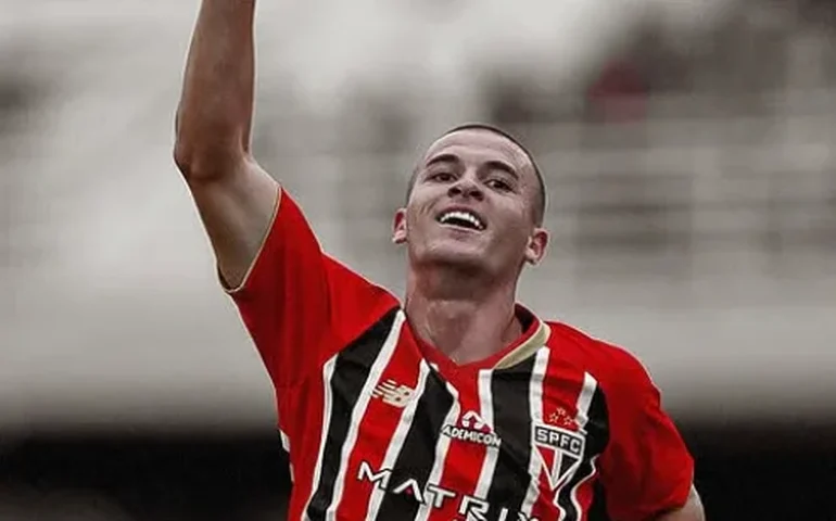 São Paulo garante liderança com goleada e fará duelo paulistano no mata-mata da Copinha