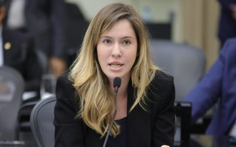 Cibele Moura celebra aprovação do projeto que institui o Código Alagoano do Autista