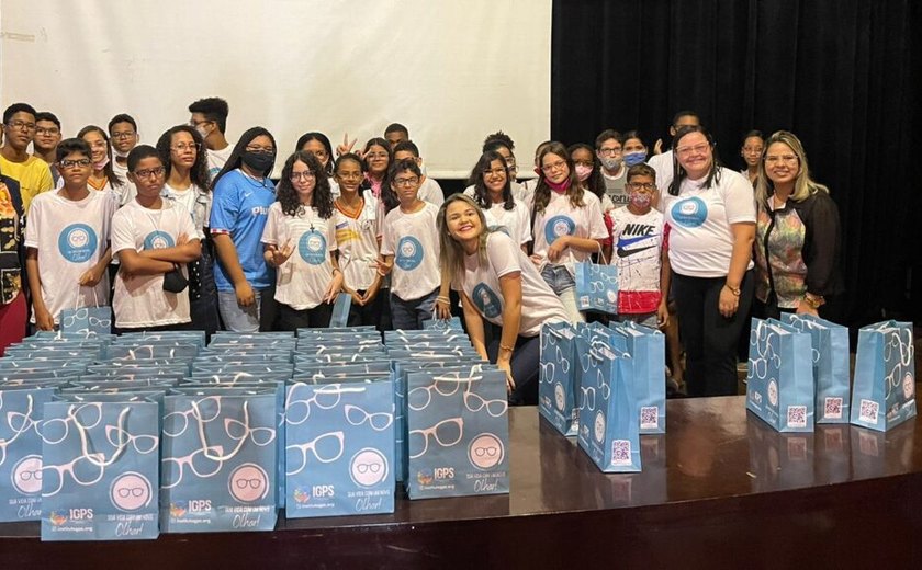 Prefeitura de Penedo e IGPS entregam mais 100 óculos para estudantes e população de baixa renda