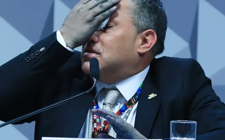 Após ser preso em flagrante pela CPMI do INSS, presidente da Conafer é liberado sob fiança