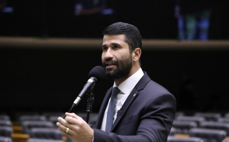 Comissão aprova interdição administrativa de imóveis usados para crimes