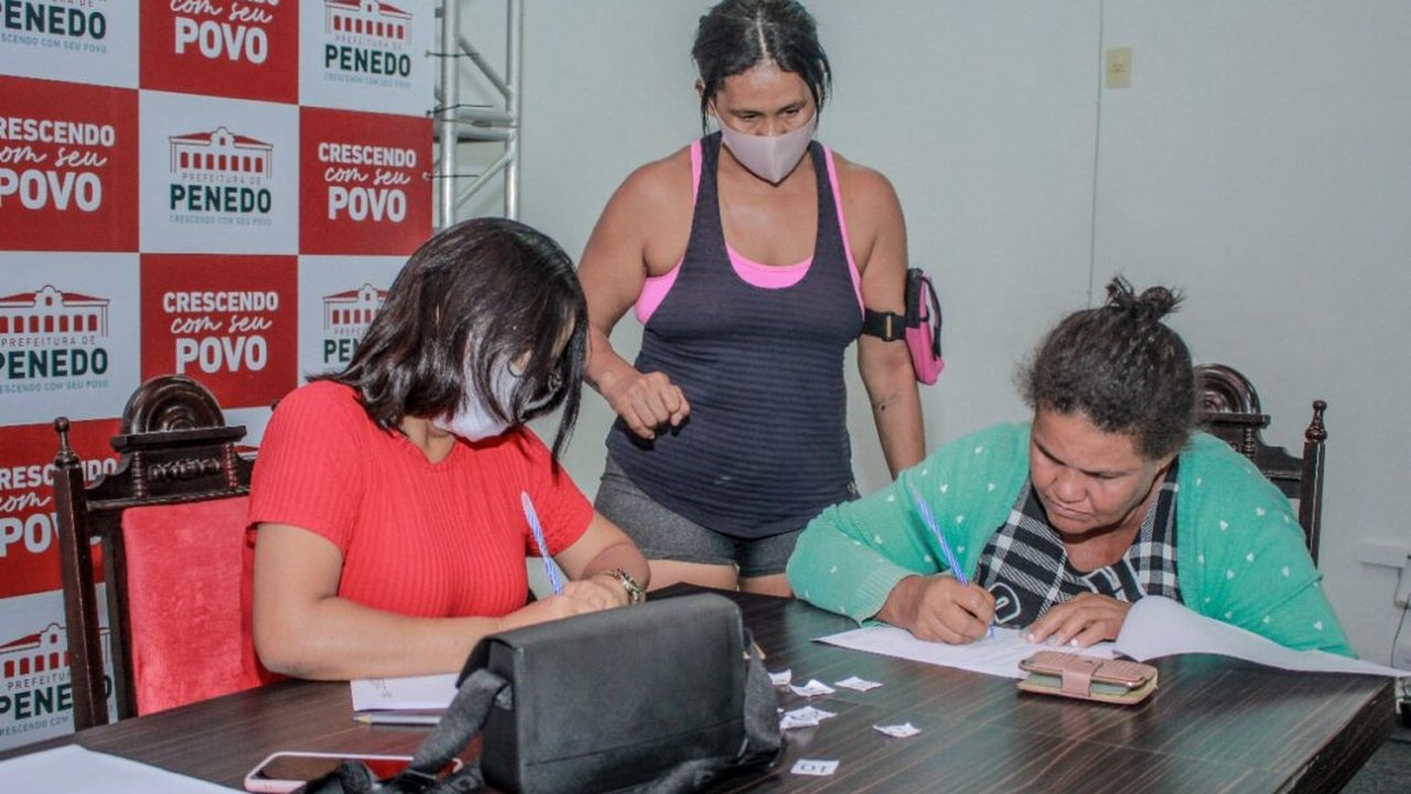 Programa Castra Pet inclui mais cães e gatos de pessoas de baixa renda para esterilização em Penedo