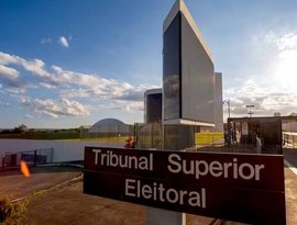 MPE pede multa à Meta e retirada de vídeo falso sobre urnas