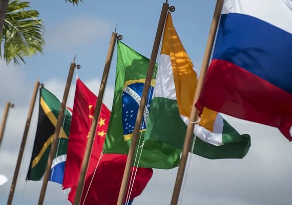 Argentina desiste do Brics: presidente Milei rompe acordo e justifica como 'mudança de visão política