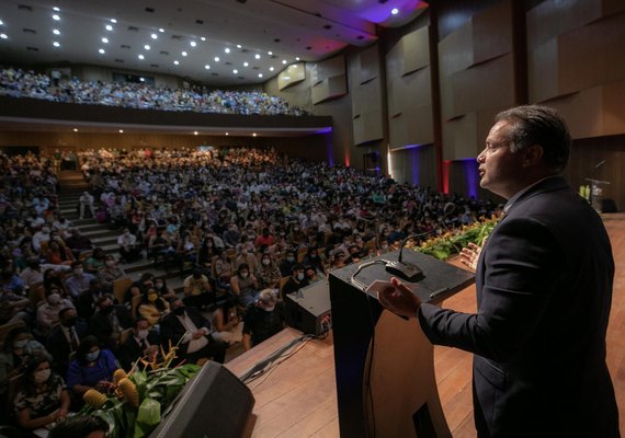 Mais de 4.200 aprovados em concursos foram nomeados nesta quarta