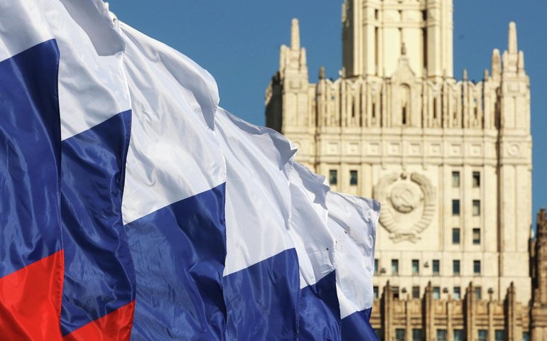 Não há condições para diálogo estratégico sobre armas nucleares entre Rússia e EUA, diz MRE