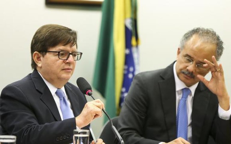 Reforma política: ministro do TSE critica financiamento empresarial de campanha