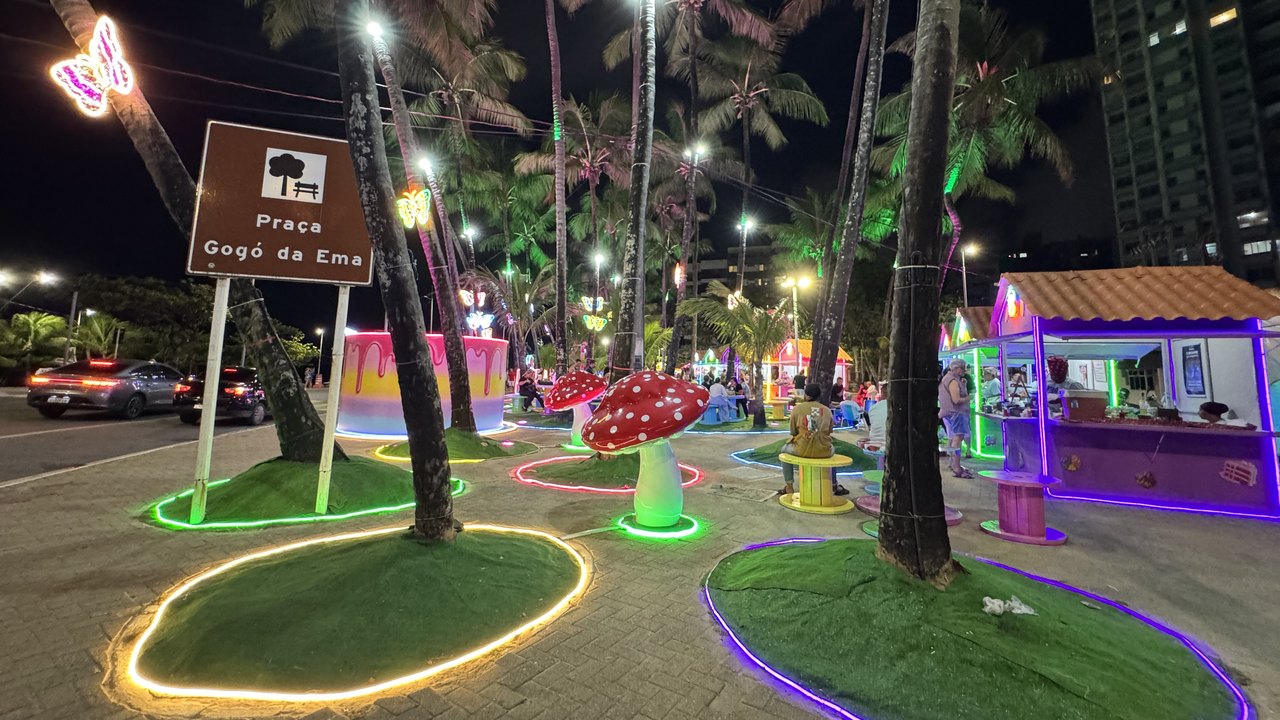 Vila das Crianças encanta o público com atrações instagramáveis, luzes e brinquedos acessíveis