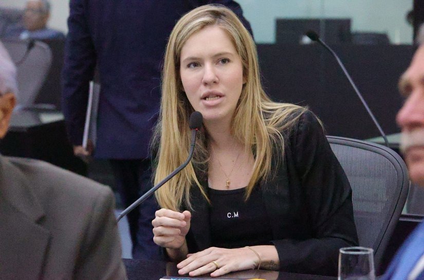 Cibele Moura celebra parecer da PGR favorável à permanência de 158 alunos da Uncisal: “Não vou deixar de lutar por eles”