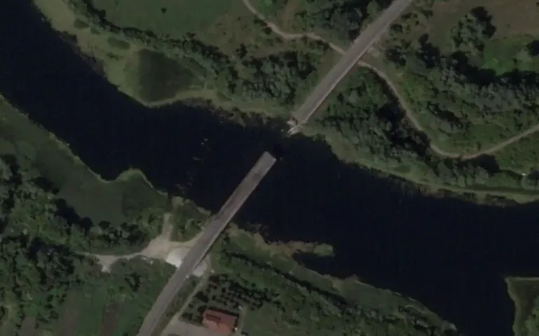 Ucrânia ataca duas pontes em território russo em sinal de que incursão deve continuar