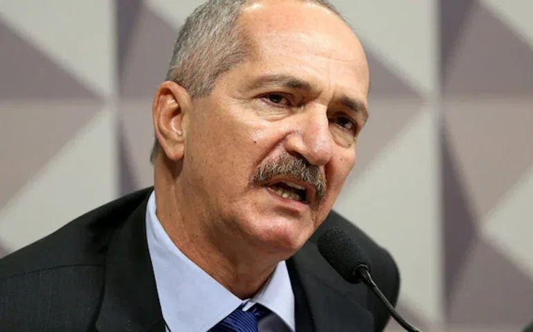 Aldo Rebelo diz que se arrependeu de ter votado na cassação de Collor