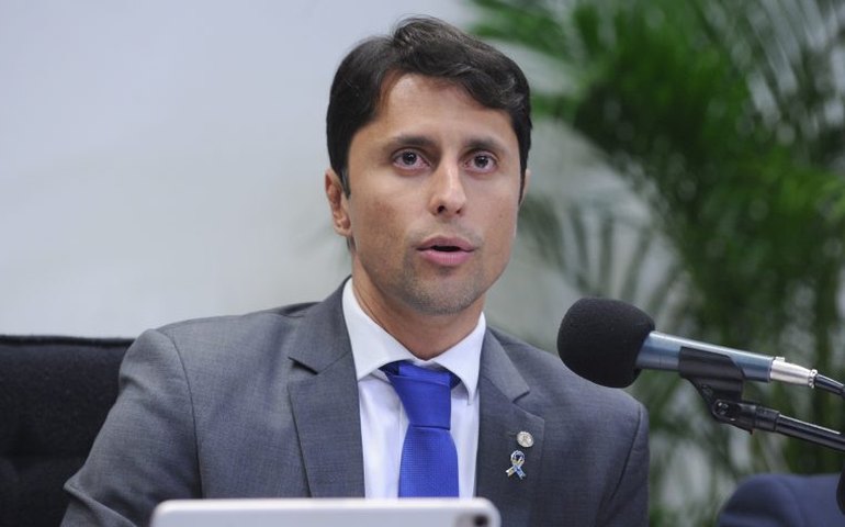 Comissão promove apresentação de teatro com experiência sensorial imersiva