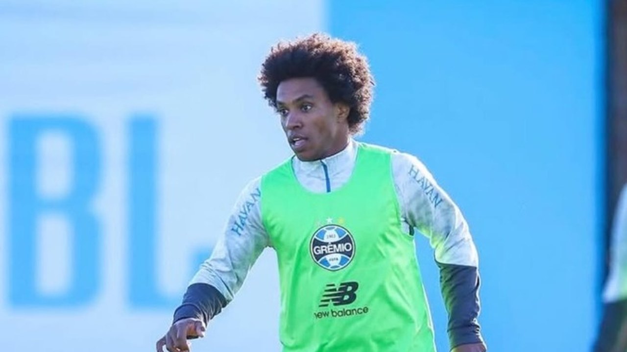 Willian confirma rescisão e se despede do Grêmio após passagem apagada
