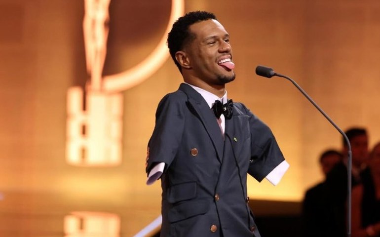 Gabriel Araújo, Alcaraz e Sabalenka são vencedores do Laureus, o Oscar do esporte