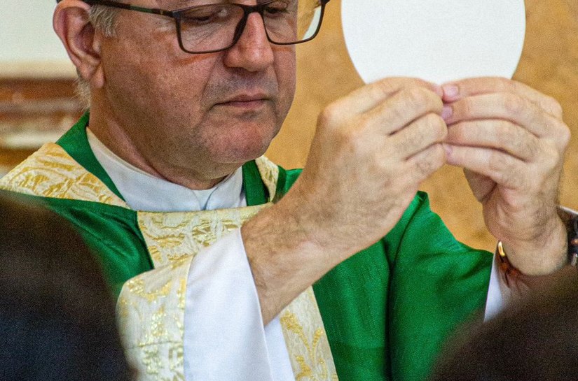 Padre Lídio José Tenório Torres toma posse como novo pároco administrador da Paróquia Santa Luzia de Siracusa, em União dos Palmares