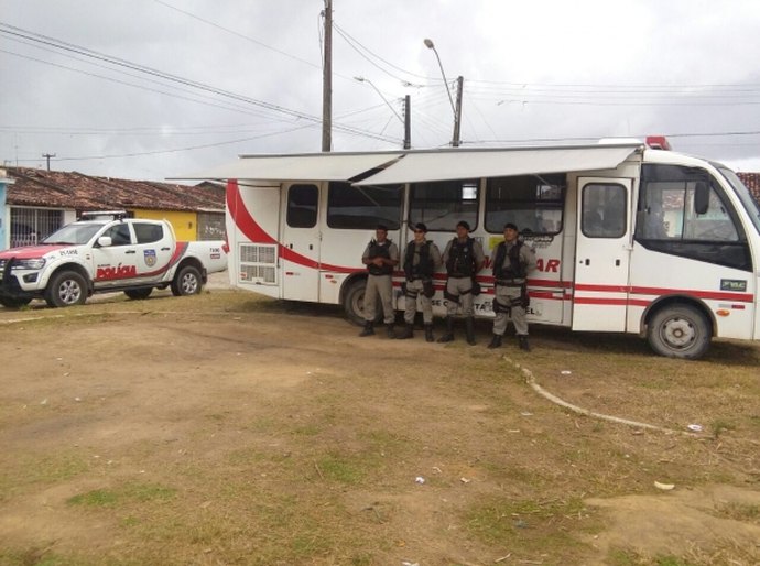 Forças policiais ocupam complexo Gama Lins