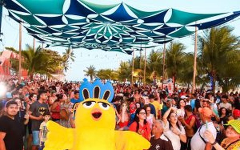 Primeiro ensaio do bloco Pinto da Madrugada reúne foliões no espaço Maceió é Massa