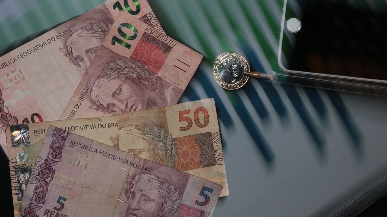 Caderneta de poupança tem saída líquida de R$ 6,252 bilhões em julho, afirma BC