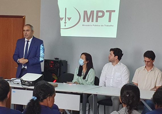 MPT/AL realiza audiência pública para promover contratação de catadores em Santana do Ipanema