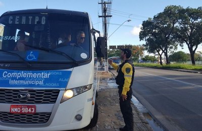 Complementares são flagrados cometendo irregularidades