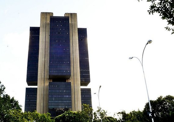 Banco Central reduz Selic em 0,5 ponto, a 12,75%, e reforça importância de cumprir meta fiscal