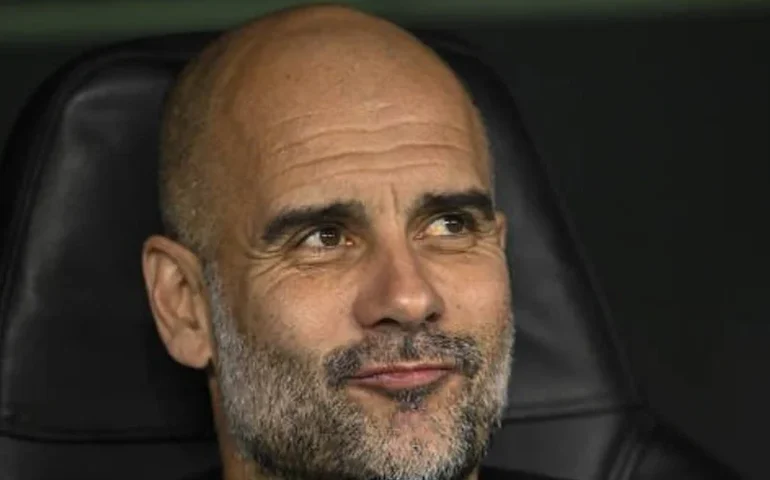 Manchester City fará estátua de Guardiola e batizará arquibancada com nome do técnico