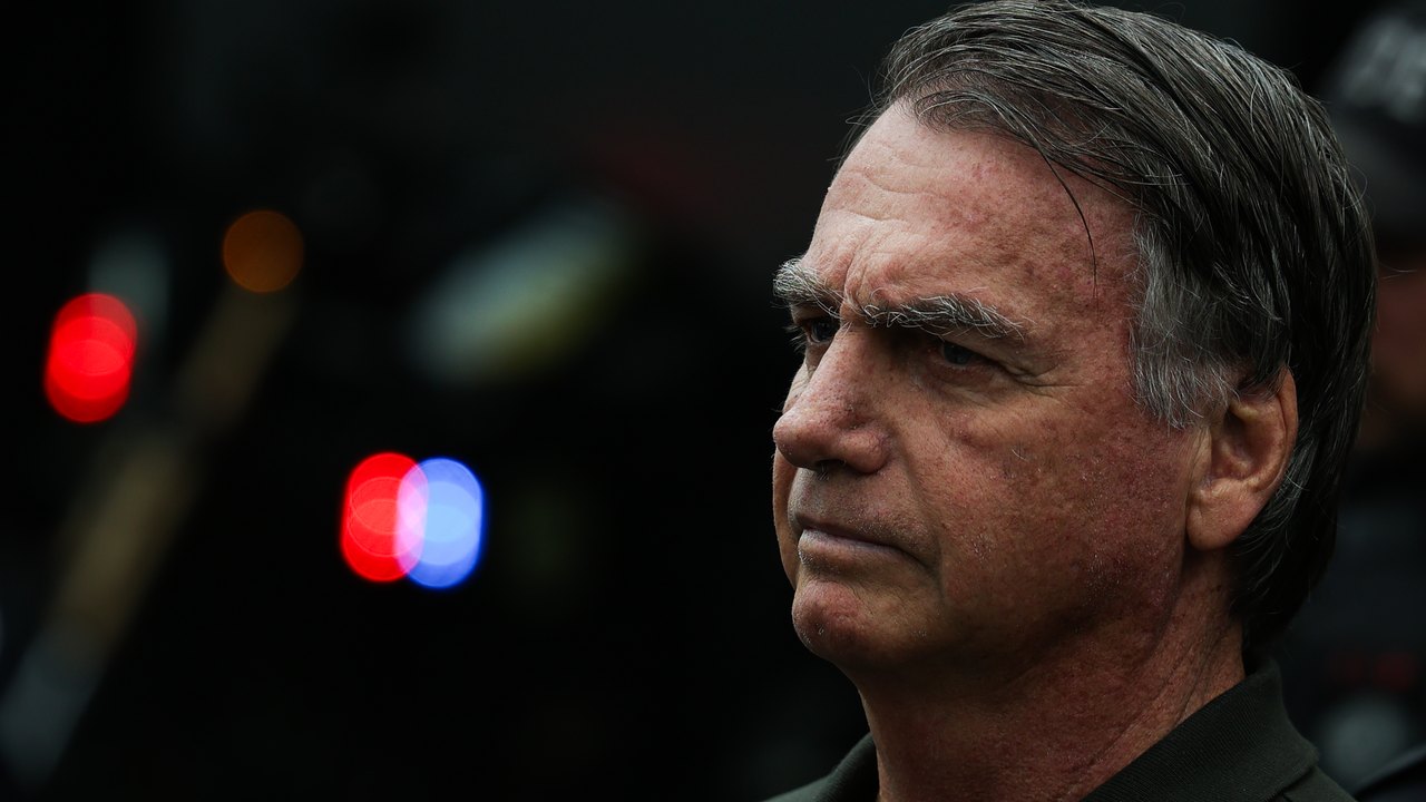 Bolsonaro solicita autorização ao STF para consulta com a nora dentista