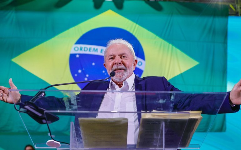 “Este país precisa voltar a criar oportunidades, para que as pessoas possam viver bem”, diz Lula