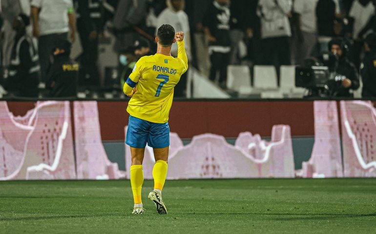 Al-Nassr anuncia a renovação de contrato de Cristiano Ronaldo até 2027