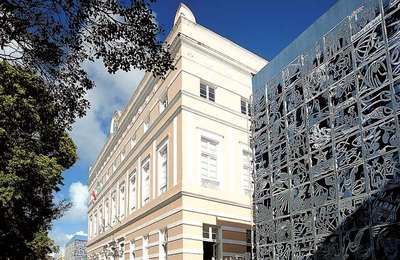 Projeto de lei obriga empresas privadas a contratar transexuais e travestis em Alagoas