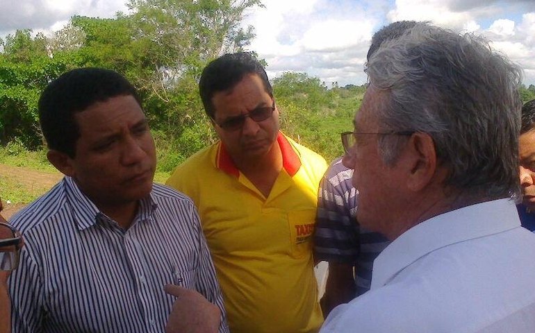 Governador garante apoio aos taxistas durante em encontro