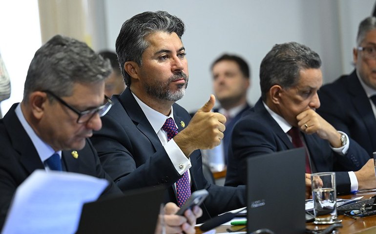 CCJ aprova punição maior para exploração sexual de crianças e adolescentes