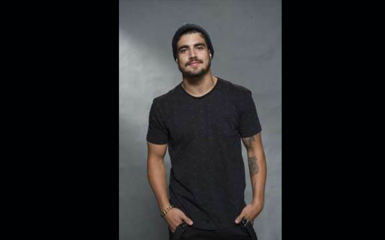 Caio Castro desmente constrangimento com Faustão