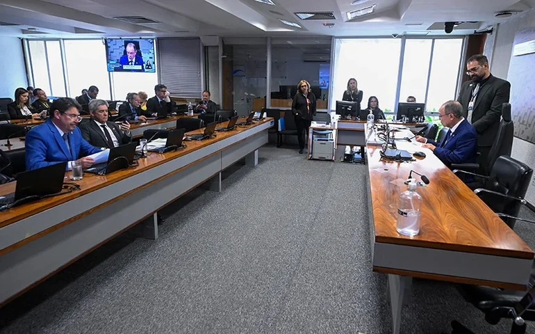 CRA aprova seguro-desemprego para extrativistas vegetais