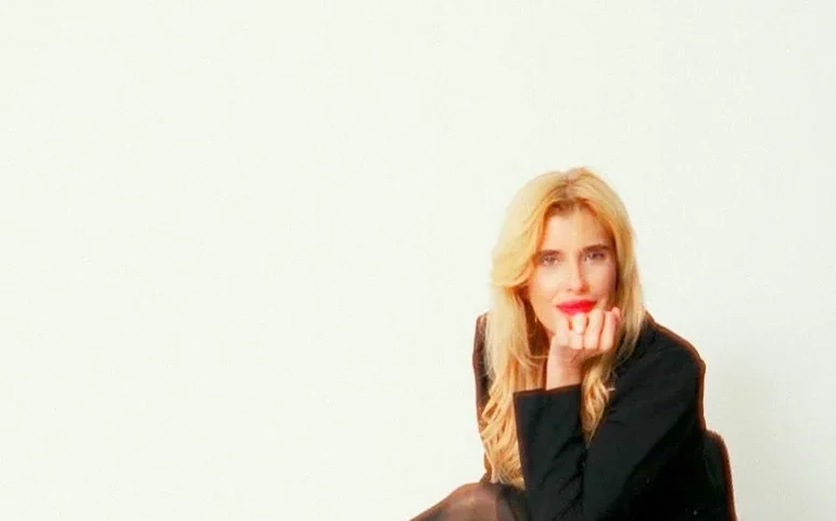 Sem flores. Com força.