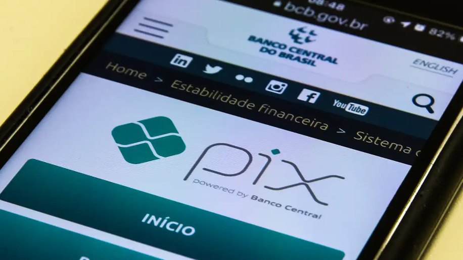 Pix por aproximação completa um ano com baixa adesão