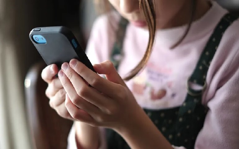 Parte dos clientes da Vivo fica sem sinal de celular por problema em equipamento