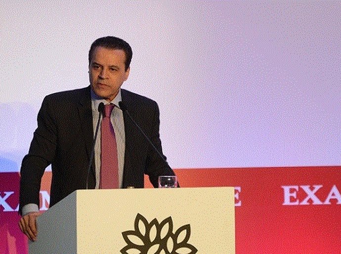 Chegou a hora do turismo, afirma ministro