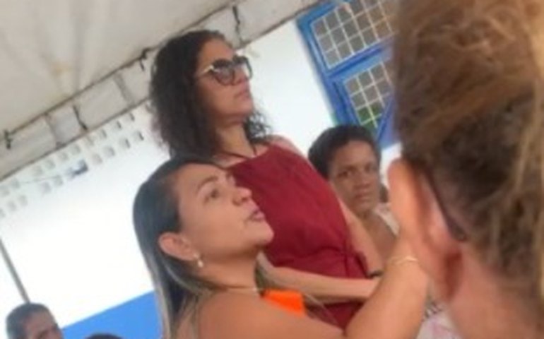 Prefeito de Palmeira dos Índios tenta fazer uso eleitoreiro do Programa 'Minha Casa, Minha Vida' e é barrado pela Justiça Eleitoral