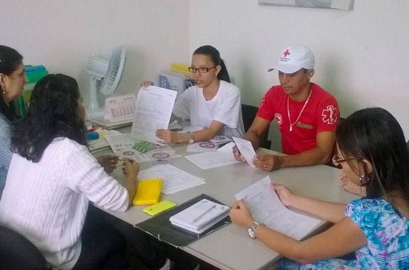 Saúde de Maceió orienta sobre enfrentamento à microcefalia