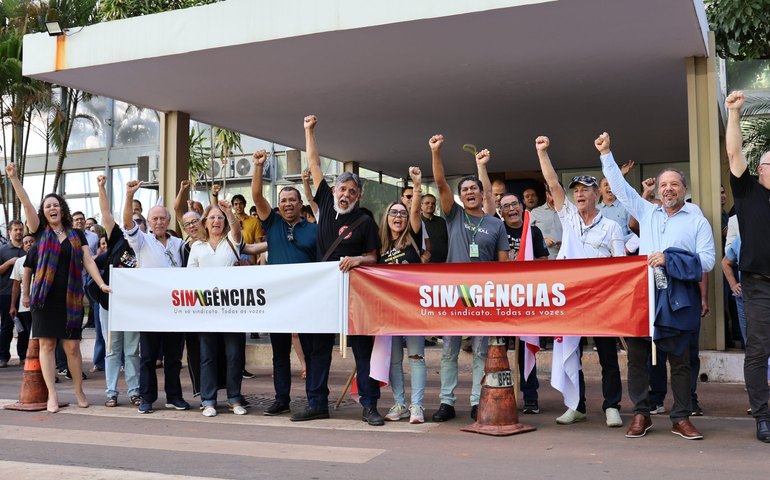 Sinagências: Servidores aprovam proposta do governo para reajuste salarial