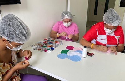 Hospital da Criança realiza projeto de arte manual com acompanhantes e responsáveis por crianças na UTI