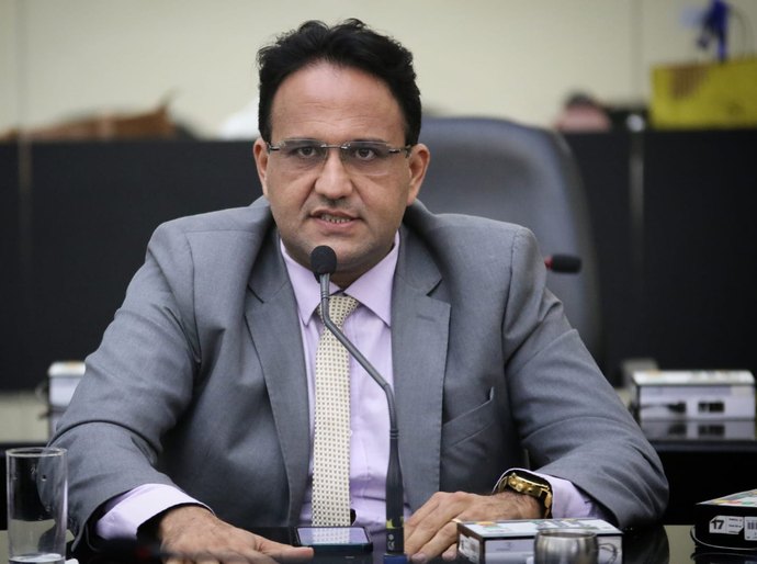 ALE discute projeto que prioriza o atendimento às pessoas com epilepsia