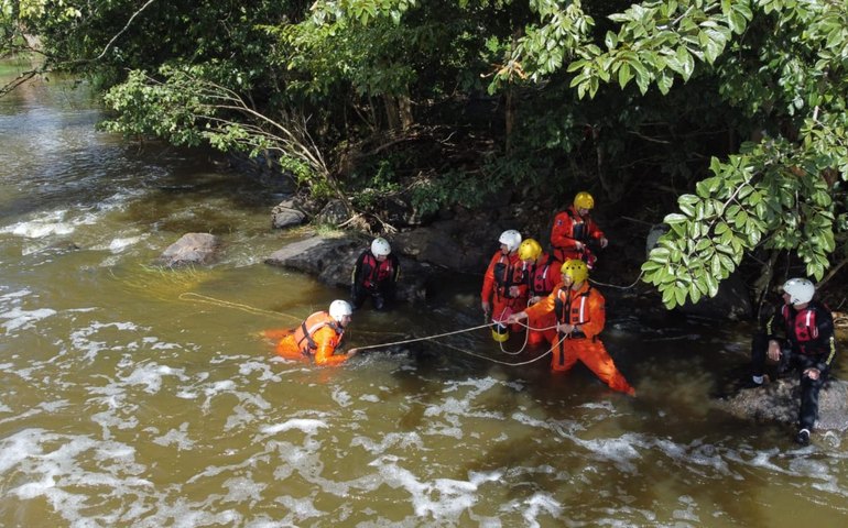 Corpo de Bombeiros Militar de Alagoas está de prontidão para atender vítimas das enchentes no Rio Grande do Sul