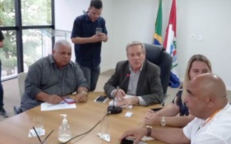 Dirigentes de 29 clubes alagoanos pedem apoio financeiro ao governador em exercício