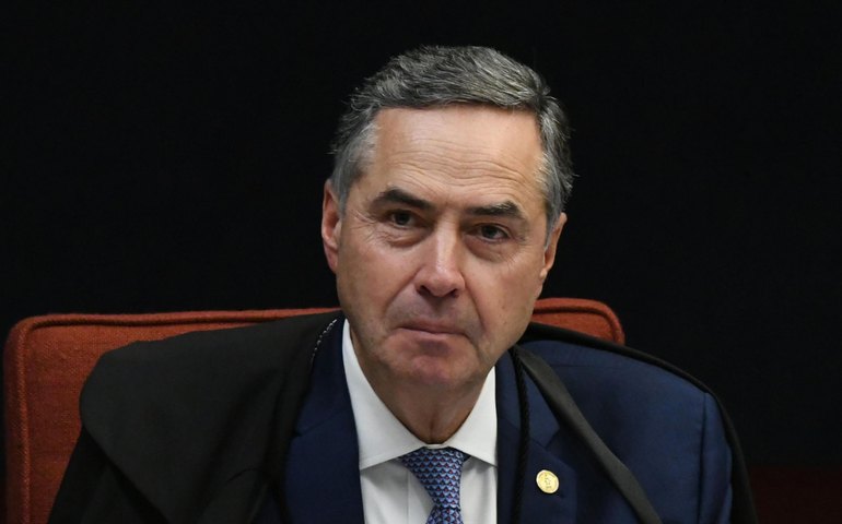 ‘Não adianta apelar para os quartéis’, diz Barroso sobre manifestações golpistas