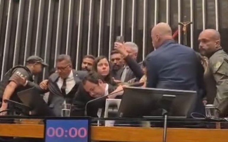 Associações repudiam cerceamento ao trabalho de jornalistas na Câmara