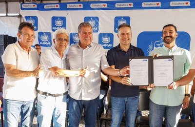 Prefeito de Branquinha e senador Renan Filho assinam Ordem de Serviço para a reconstrução da ponte sobre o Rio Mundaú