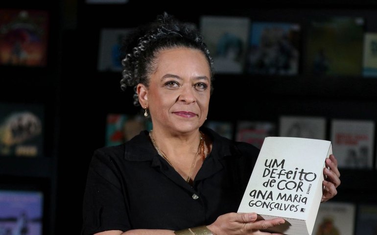 Ana Maria Gonçalves e seu 'Um Defeito de Cor' chegam à ABL